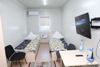 Отель BI Camp Hotel Prorva Двухместный номер с 2 отдельными кроватями и общей ванной комнатой-2